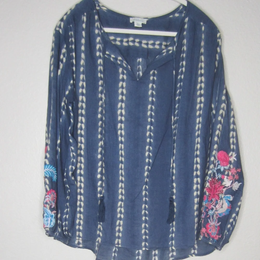Sundance Joy in Beauty Blue Tie Dye Print Embroidered Floral Top -  Size medium - Picture 2 of 6